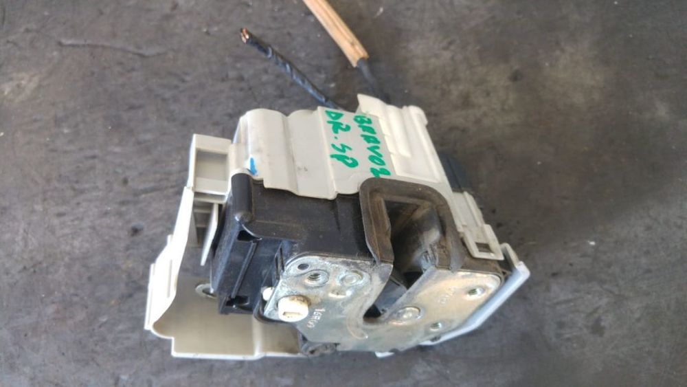 broasca usa dreapta spate fiat bravo 2