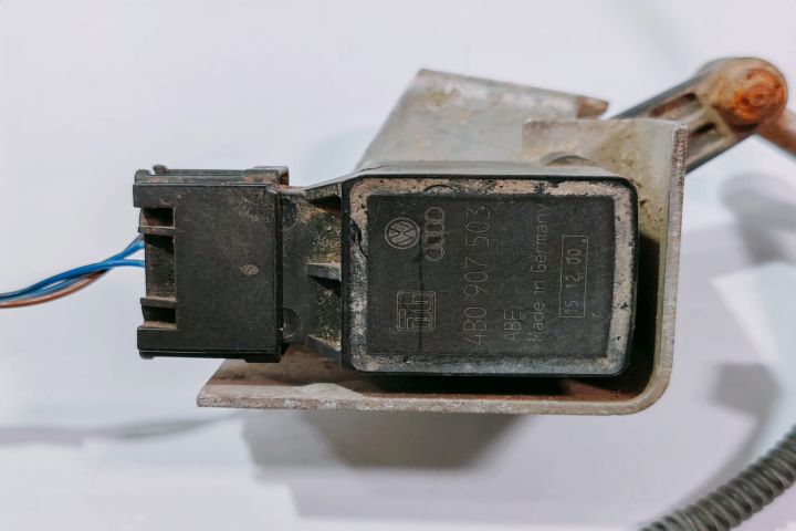 Senzor nivel far 4B0907503 Audi A6 4B/C5 seria