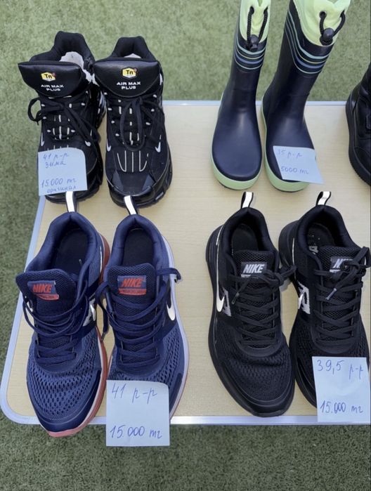 Туфли сапоги макасины кроссовки сандали