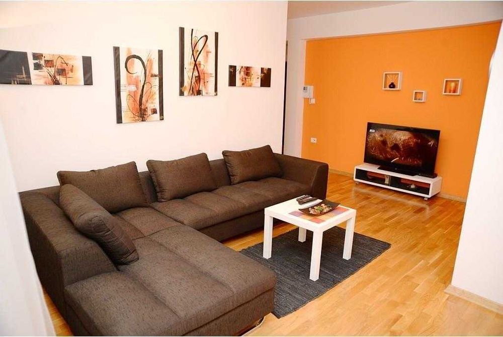 Дава се под наем Тристаен апартамент в Пловдив, Център - 79 кв.м за 244.8 € - Снимка #5