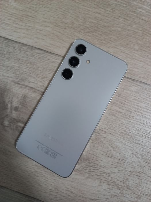 Samsung s24 8/128гб