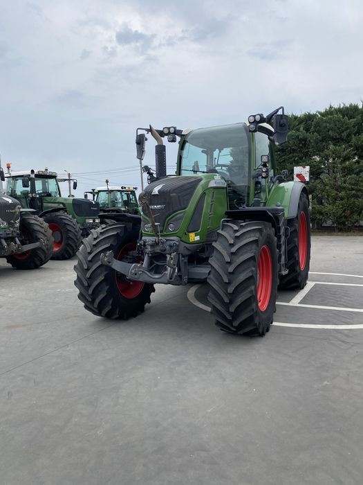 Tractor Fendt 718 vario