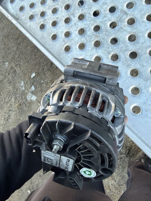 Alternator BOSCH  Dacia Logan 1.4 1.6 Benzina