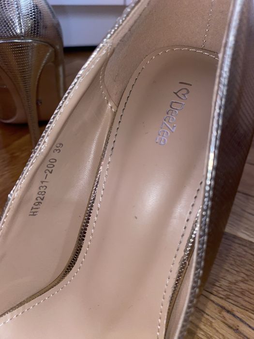 Високи обувки Dee Zee