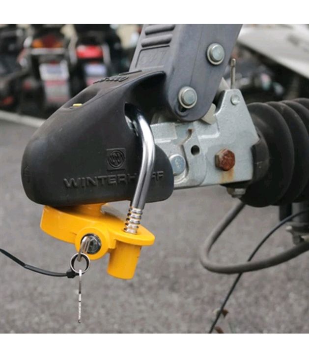 Заключващ механизъм за каравани ремаркета платформи и колесари