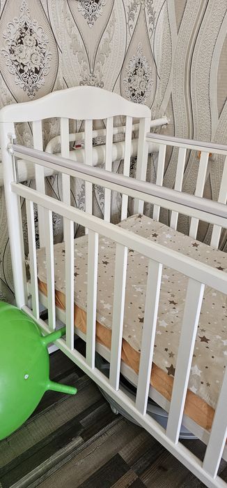 Детская кроватка, продам.