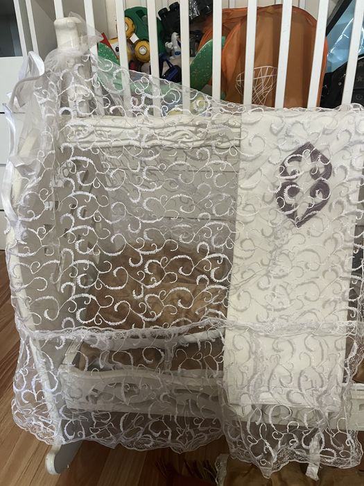 Бесік в хорошем состоянии