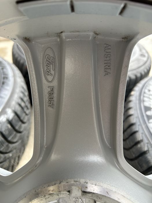 Roti pentru Ford R18
