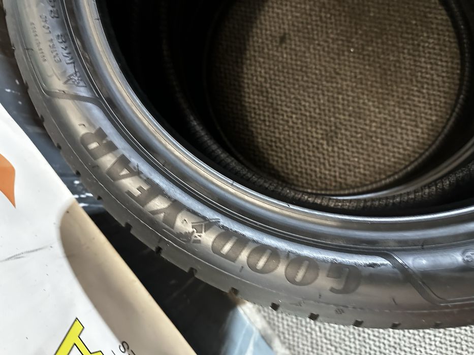 245/40 R19 98V XL MO - Goodyear UltraGrip Performance plus M+S Oferta