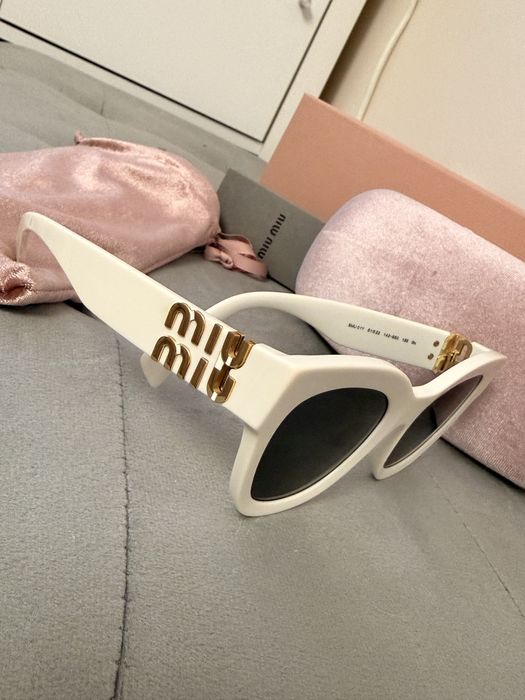 Оригинални слънчеви очила Miu miu