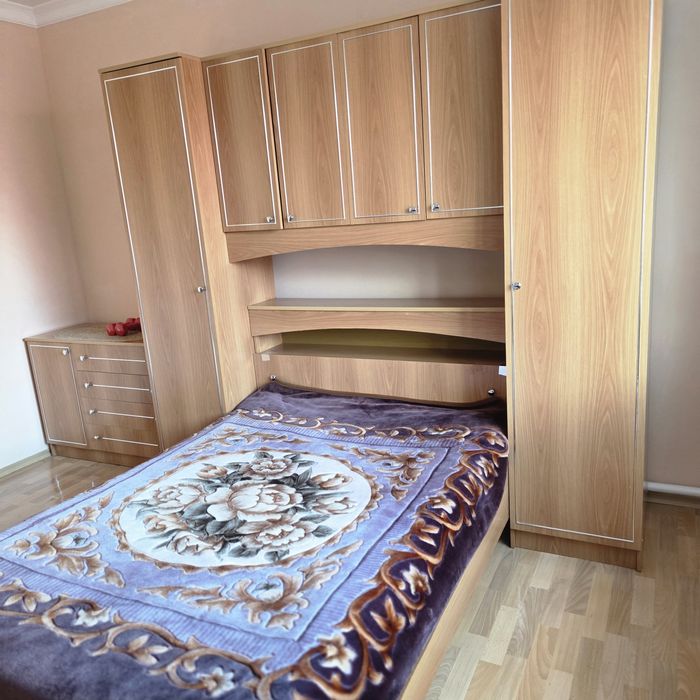 Продам спальный гарнитур