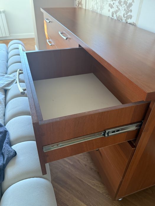 Комод напольный под красное дерево