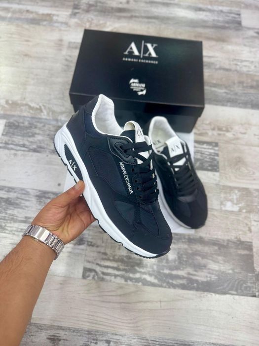 Adidasi barbati  240 lei