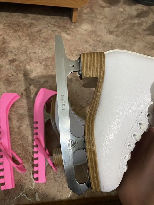 Коньки для фигурного катания