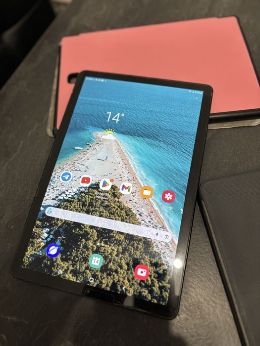 Таблет с клавиатура Samsung tab 4 10.5inch.