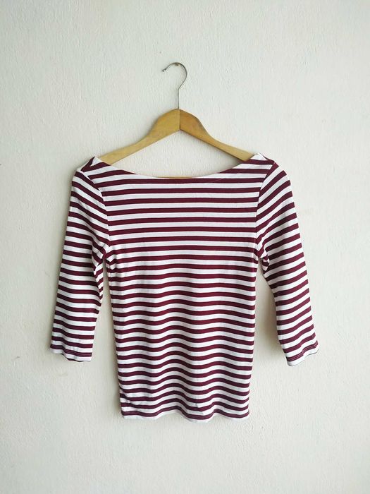 Блуза на винен десен с гръб тип балерина на марка GAP