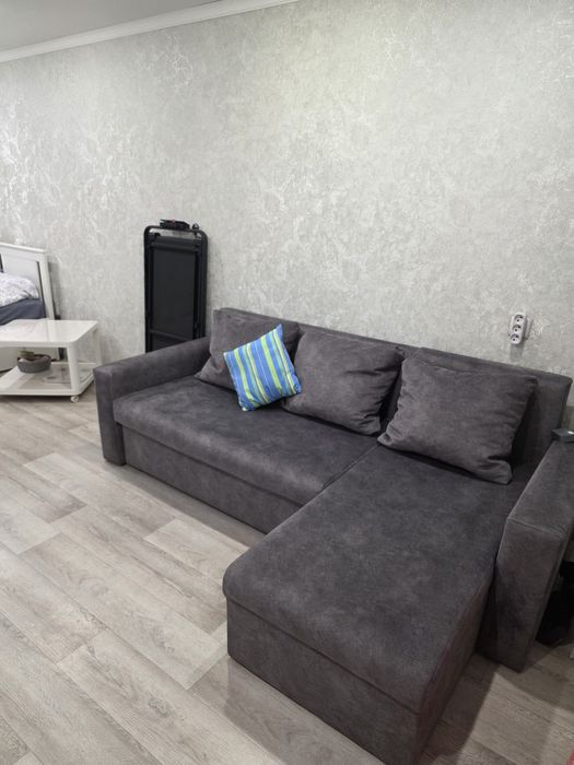 Продам диван угловой