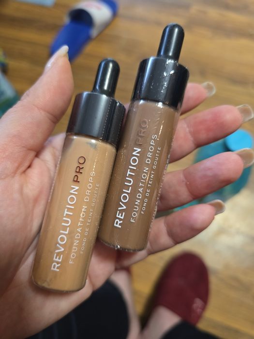 Продавам нов комплект грим Makeup Revolution / Revolution Pro