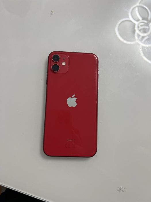 Vand iphone 11 normal rosu