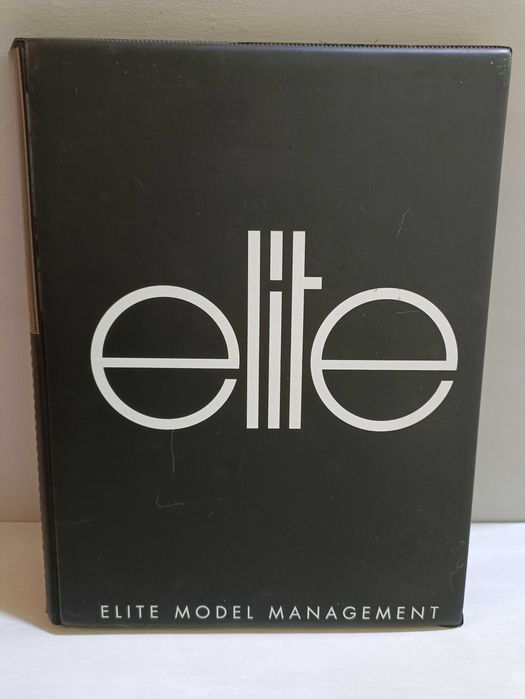 Профессиональный альбом-портфолио новый 18 листов