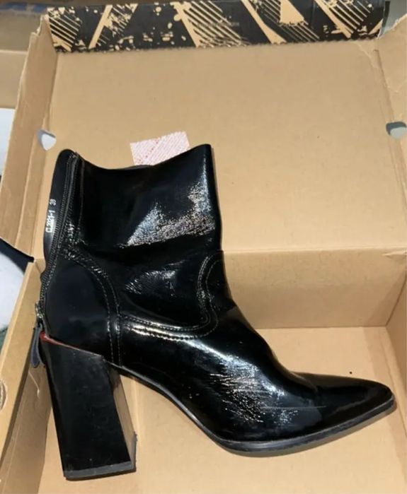 Продам обувь весенюю