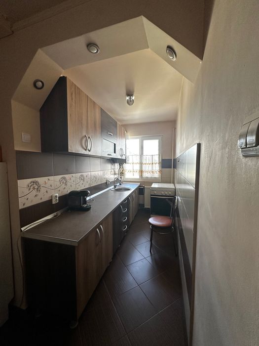 Inchiriez apartament