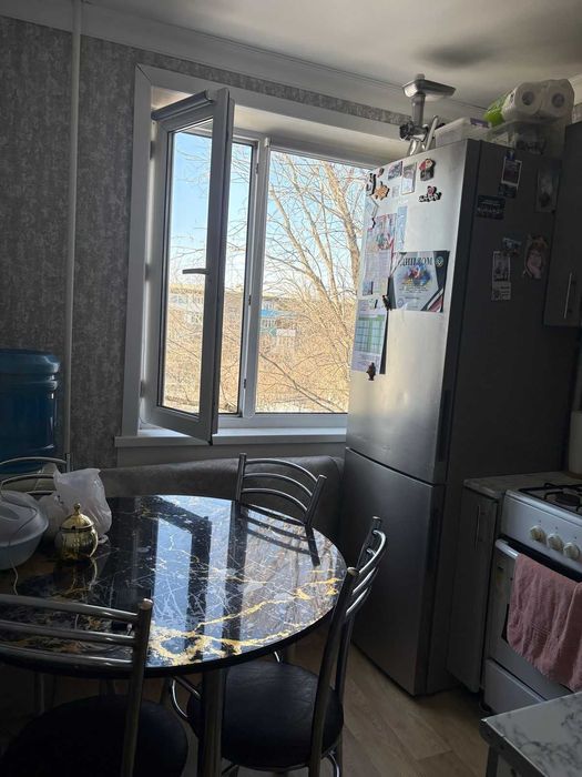 Продам 2комн на Строителей (Юг)