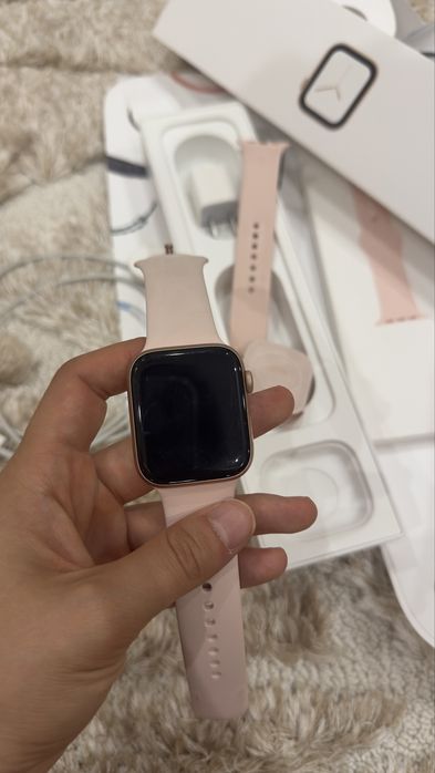 Apple Watch Series 4, 44mm