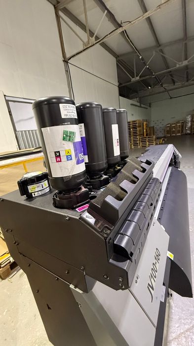 Продаётся экосольвентный станок для печати.