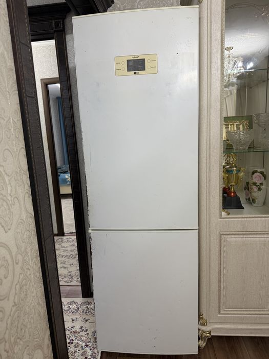 Продам холодильник