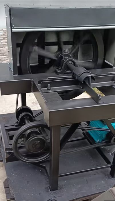 Șnec și Presă de brichetat rumeguș cu praf de cărbune