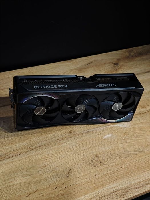 RTX 5090 32g новый