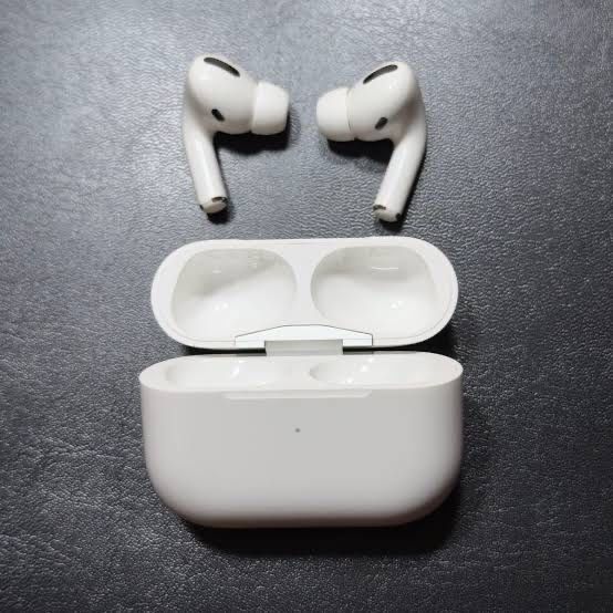 Беспроводные Bluetooth наушники с кейсом