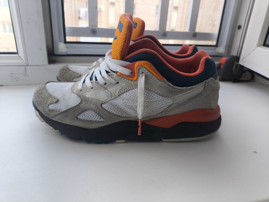 Кроссовки Mizuno оригинал 39 размер