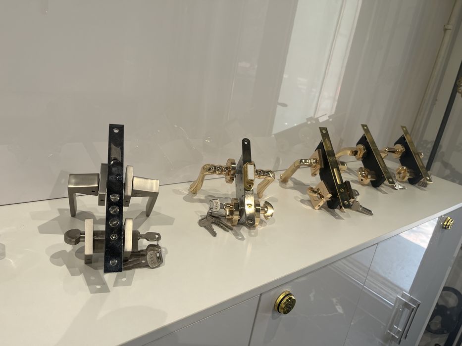 Замки для межкомнатных дверей магнитные механизм замок железных дверей