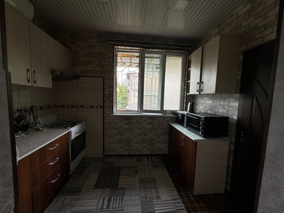 Продаётся на Карасу-2 4ком