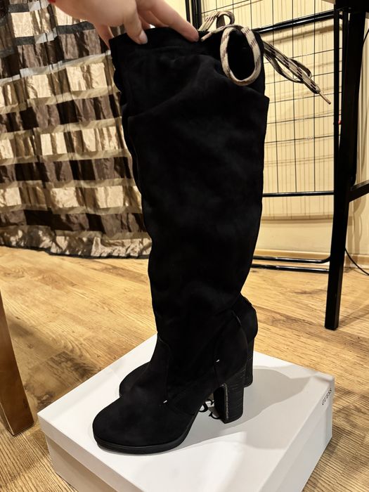 Високи ботуши от велур с мека подплата Bata