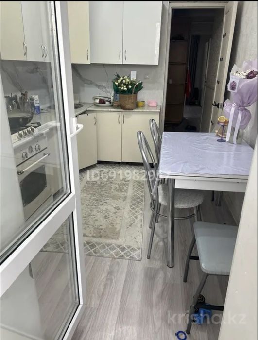 Продам 2 комнат квартиру
