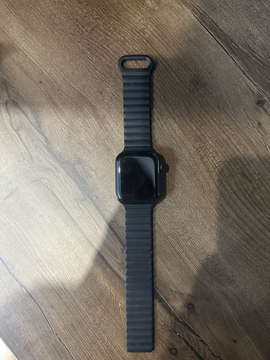 Продам Apple watch SE 2 поколения
