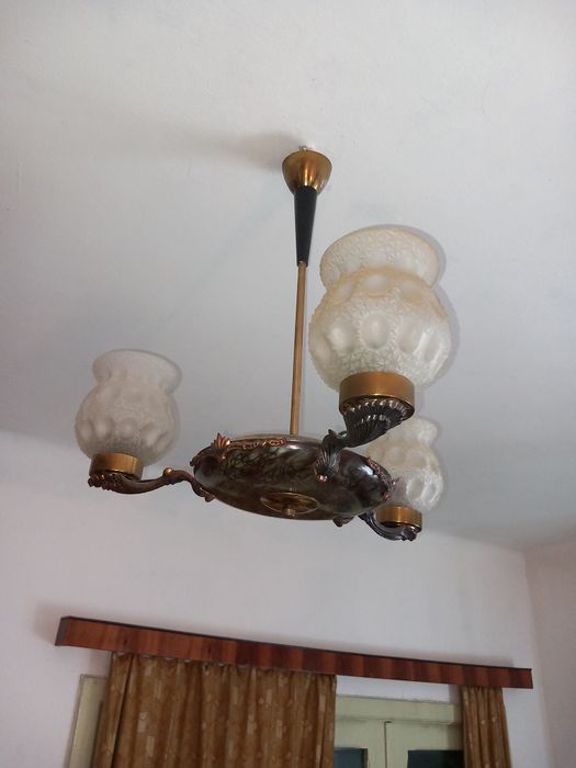 Candelabru/lustra cu 3 brate si abajururi sticla