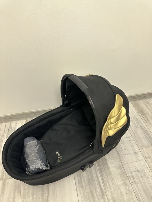 Кош за детска количка