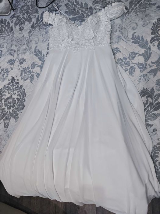 СПЕШНО Булчинска рокля + шлейф