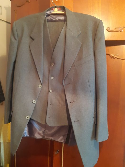 Костюмы ,пиджаки,брюки
