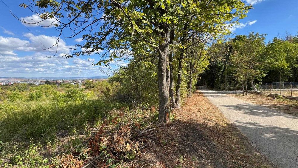 Продава се Парцел в Горна Оряховица - 4050 кв.м за 11 €/кв.м - Снимка #1