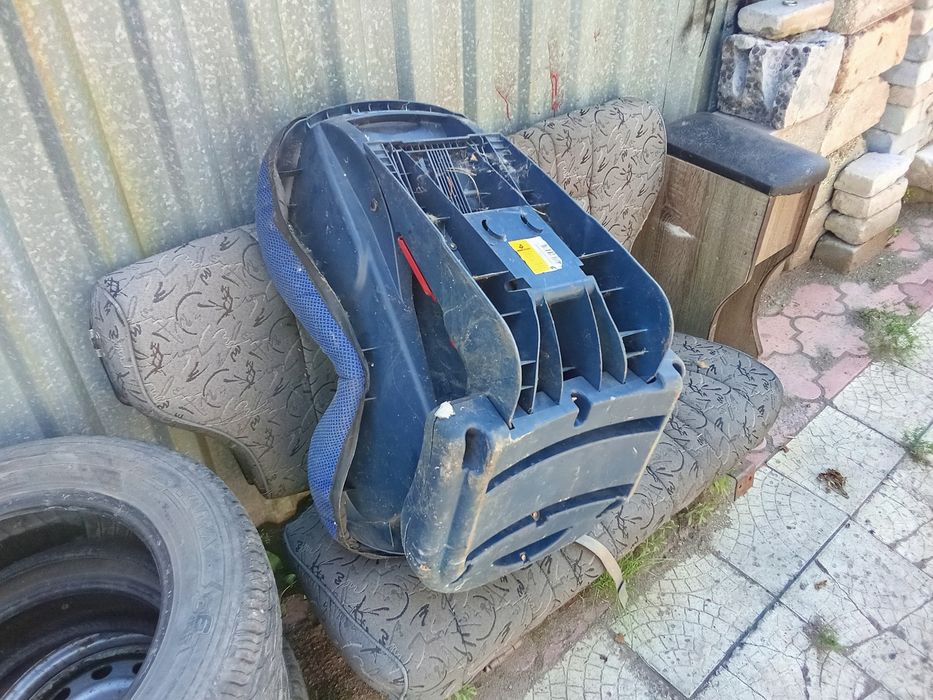 Продам детское кресло бу.