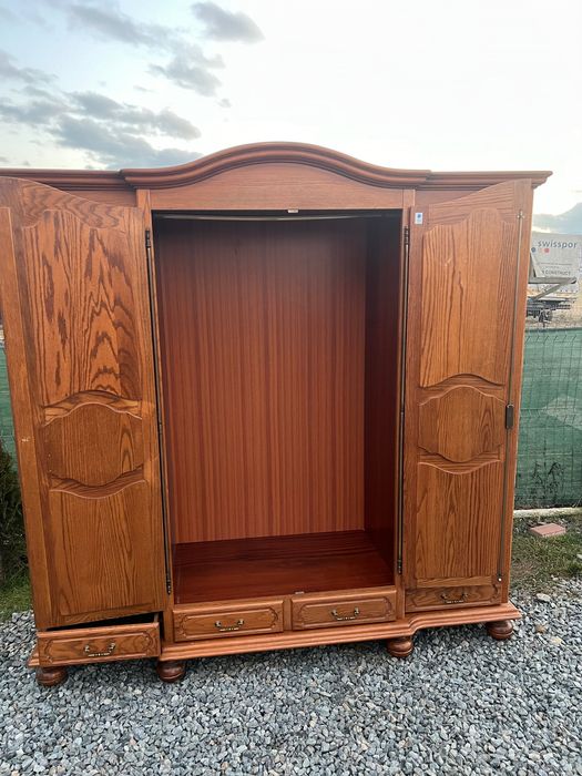 Vând mobila lemn masiv