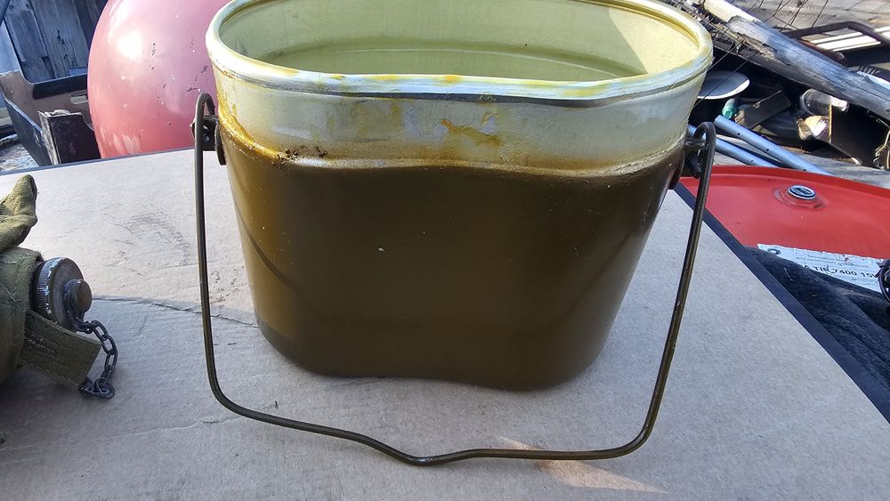 Продам армейский кателок и фляжку.