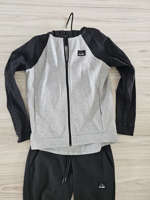 Дамски спортни екипи