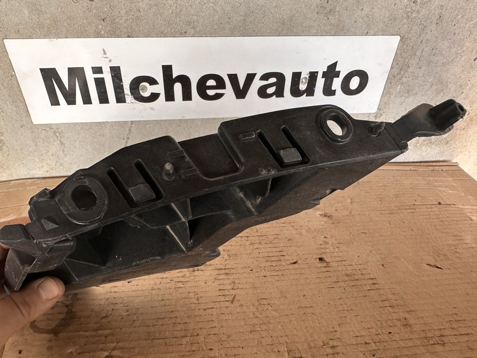 Държач за предна броня ауди а7 / audi a7 / 4G8 807 283 C