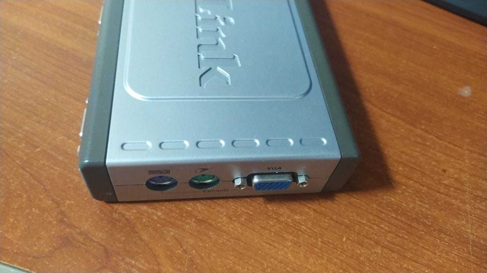 D-Link DKVM-4U/C2A 4-порт переключатель